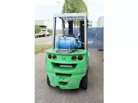 LPG heftrucks 2018  Cesab M325G (6)