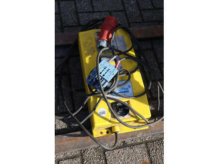 Sähkö - 4 pyör 2009  Hyster J2.0XN LWB (13)