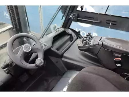 Elektromos 4 kerekű 2019  Linde E80-01/900 (32)
