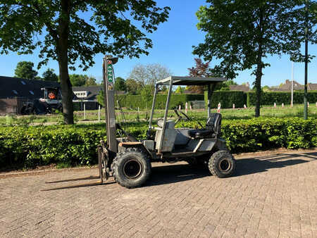 Carrelli fuoristrada 4x4 2000  Ausa CE11 (1)