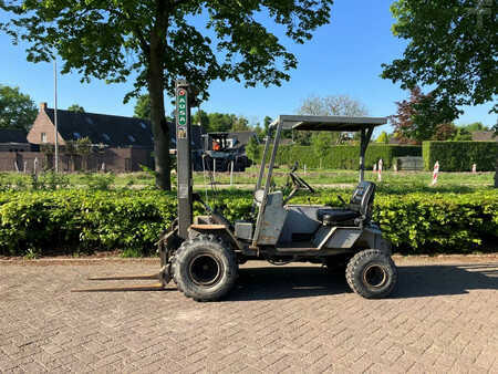 Carrelli fuoristrada 4x4 2000  Ausa CE11 (2)