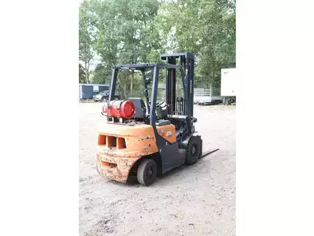 Gázüzemű targoncák 2009  Doosan G25G (6)