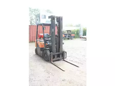 Gázüzemű targoncák 2009  Doosan G25G (7)