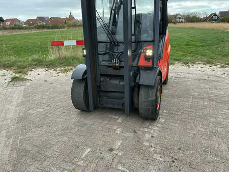 Gázüzemű targoncák 2006  Linde H45T (10)