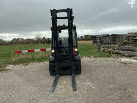 Gázüzemű targoncák 2006  Linde H45T (7)