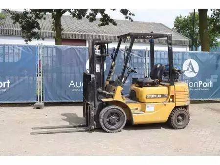 LPG VZV 1997  CAT Lift Trucks GP25 (1)