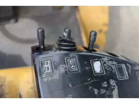 LPG VZV 1997  CAT Lift Trucks GP25 (27)