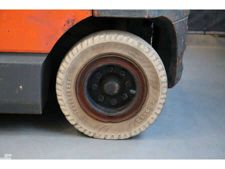 Elektromos 4 kerekű 2006  Toyota 7FBMF50 (12)