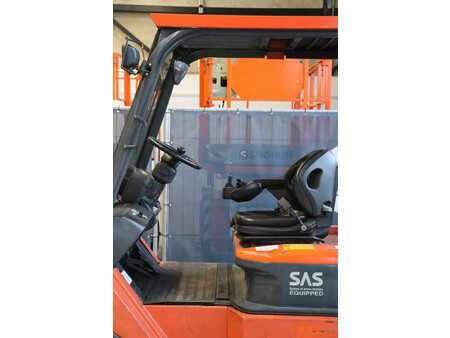 Elektromos 4 kerekű 2006  Toyota 7FBMF50 (18)