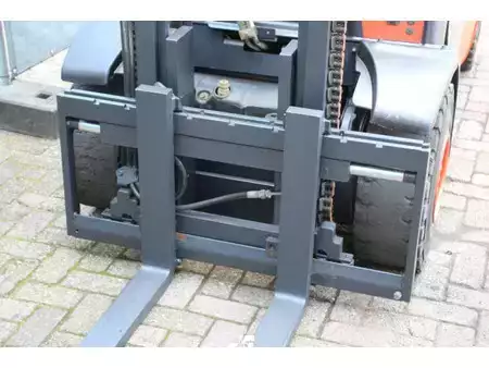 Diesel truck 2015  Linde H30D-02 (10)