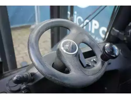 Diesel truck 2015  Linde H30D-02 (26)