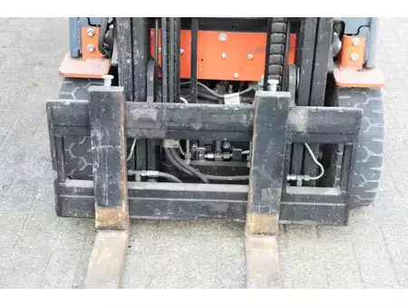 El truck - 4 hjulet 2012  Toyota 8FBET16 (11)