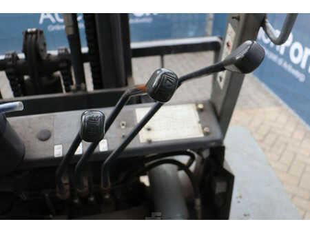 Diesel Forklifts 1999  Yang FD-45IIP (26)