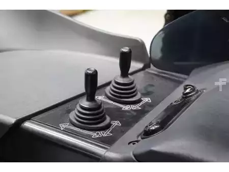 Retraky 2010  Linde R20G-03 (18)