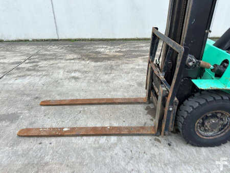 Carrelli elevatori GPL 1990  Mitsubishi FG25-4 (8)