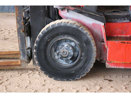 Treibgasstapler 2015  Nissan 25 (14)