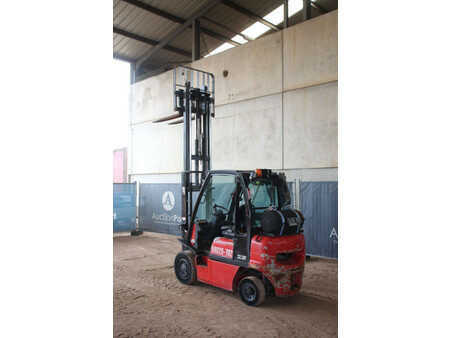 Treibgasstapler 2015  Nissan 25 (31)