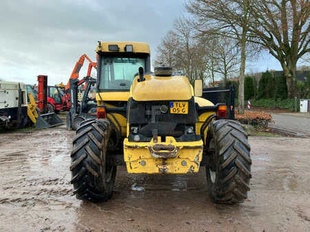 Chariots téléscopiques fixes 2003  New Holland LM410 (4)