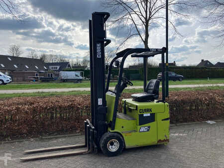 4-wiel elektrische heftrucks 2006  Clark TMX15S (3)