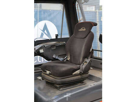 Elektro čtyřkolový VZV 2016  Linde E25L-01 (19)