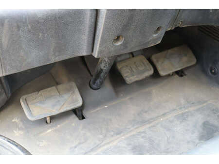 Elektro čtyřkolový VZV 2016  Linde E25L-01 (20)