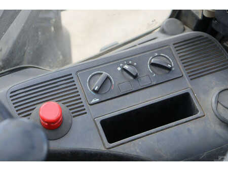 Elektro čtyřkolový VZV 2016  Linde E25L-01 (23)