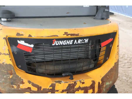Dieselový VZV 2018  Jungheinrich DFG 425s (17)