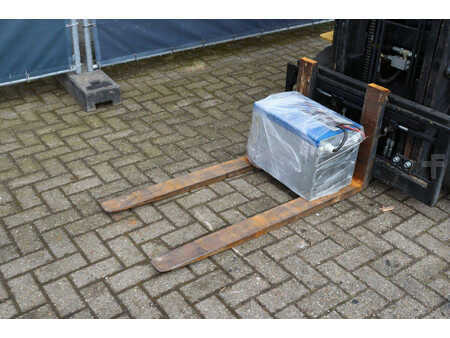 Elektro čtyřkolový VZV 2011  Yale ERP25VL (10)