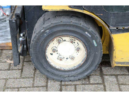 Elektro čtyřkolový VZV 2011  Yale ERP25VL (13)