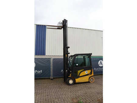 Elektro čtyřkolový VZV 2011  Yale ERP25VL (24)