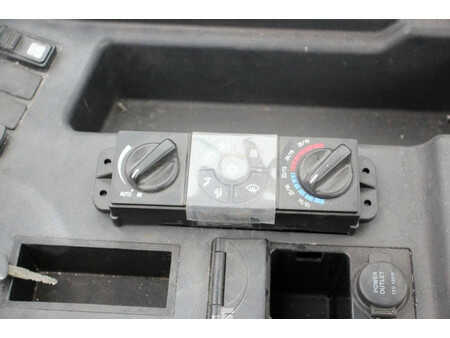 Dieselstapler - Hyundai 80D-9 (26)