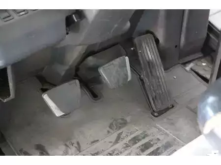 Carrelli elevatori GPL 2008  Nissan U1D2A25LQ (22)