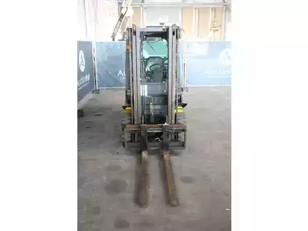 Carrelli elevatori GPL 2008  Nissan U1D2A25LQ (7)