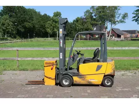 Elektromos 4 kerekű 2007  Jungheinrich KEca 20 (2)
