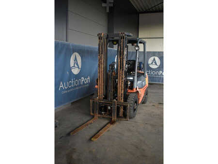 LPG Forklifts 2007  Toyota 42-7FGF25 (9)