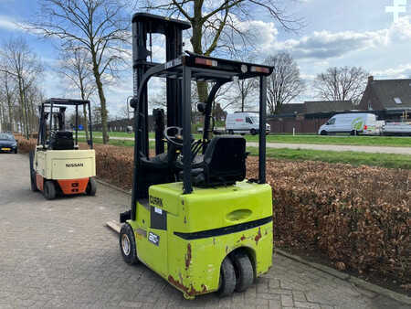 Carrelli elettrici 4 ruote 2006  Clark TMX15S (4)