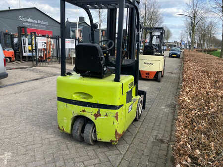 Carrelli elettrici 4 ruote 2006  Clark TMX15S (6)