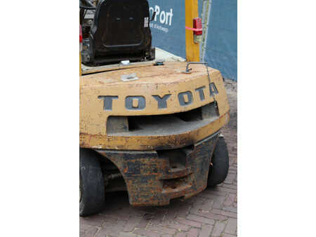 Diesel truck - Toyota 3FD25 (16)