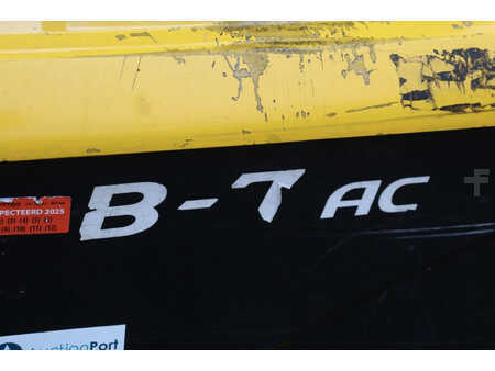 Electric - 4 wheels 2009  Hyundai 18B-7 (15)