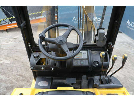 Electric - 4 wheels 2009  Hyundai 18B-7 (18)