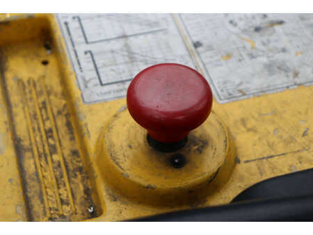 Electric - 4 wheels 2009  Hyundai 18B-7 (29)