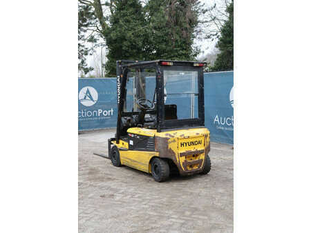 Electric - 4 wheels 2009  Hyundai 18B-7 (4)