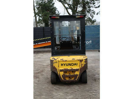 Electric - 4 wheels 2009  Hyundai 18B-7 (5)