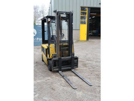 Electric - 4 wheels 2009  Hyundai 18B-7 (7)