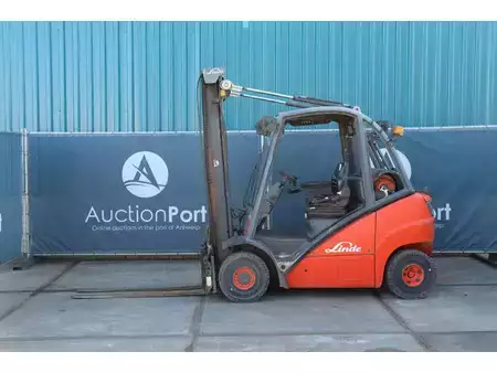 Treibgasstapler 2005  Linde H20T (2)