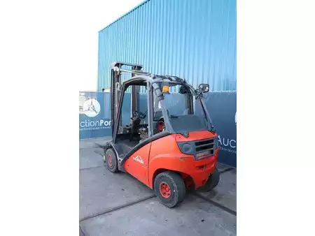 Treibgasstapler 2005  Linde H20T (4)