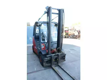 Treibgasstapler 2005  Linde H20T (7)