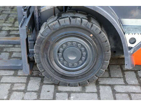 Dieseltrukki 2006  Linde H25D (13)