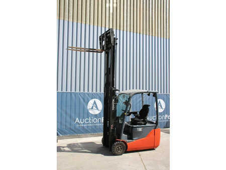 Chariots électriques à 4 roues 2018  Toyota 8FBE16T (29)