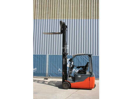 Chariots électriques à 4 roues 2018  Toyota 8FBE16T (30)